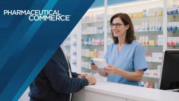 Pharmacist assisting senior customer in pharmacy | Zuchero - stock.adobe.com 2011334226