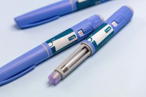 Ozempic Insulin injection pen or insulin cartridge pen for diabetics and weight loss. | © Kassandra - stock.adobe.com (1142156500)