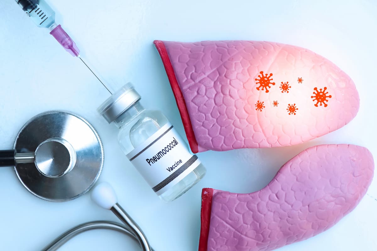 Pneumococcal vaccine in a vial, immunization and treatment of infection