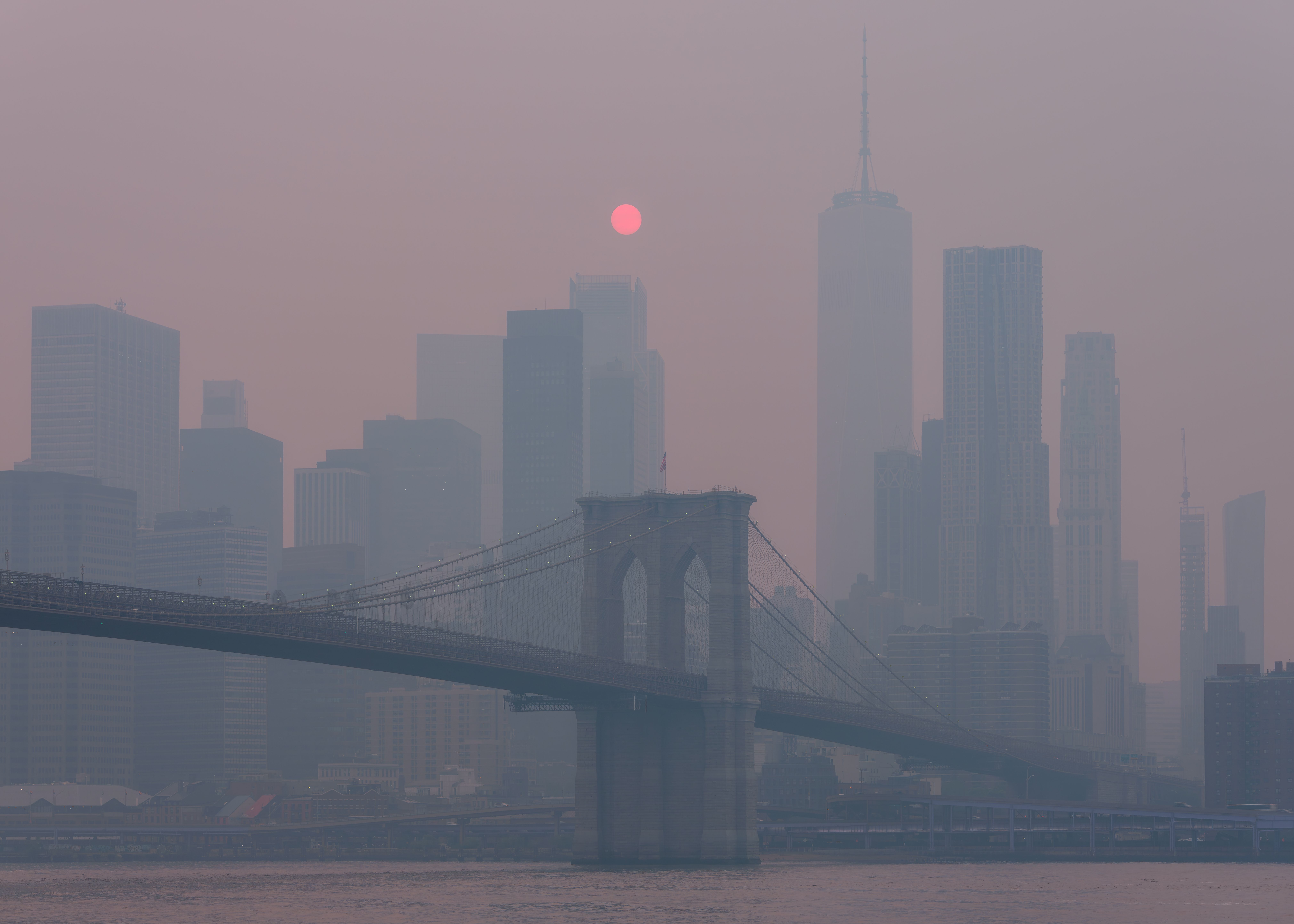 New York City smothered by smoke and smog from wildfires -- Image credit: Andriy Stefanyshyn | stock.adobe.com