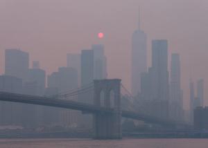 New York City smothered by smoke and smog from wildfires -- Image credit: Andriy Stefanyshyn | stock.adobe.com