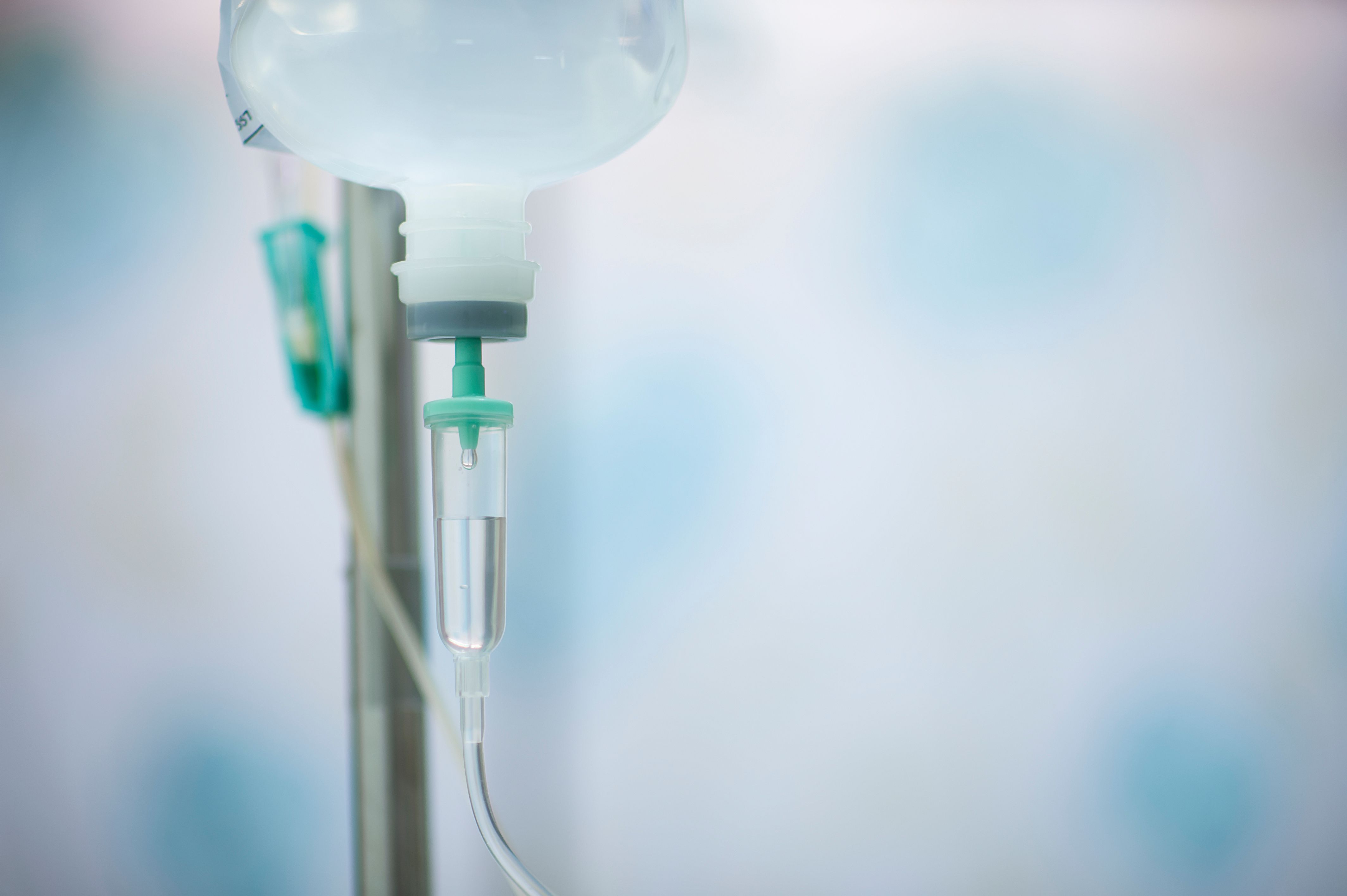Chemotherapy IV drip -- Image credit: sweetlemontea | stock.adobe.com