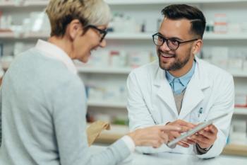 Male pharmacist selling medications at drugstore to a senior woman customer | Image Credit: Zamrznuti tonovi - stock.adobe.com