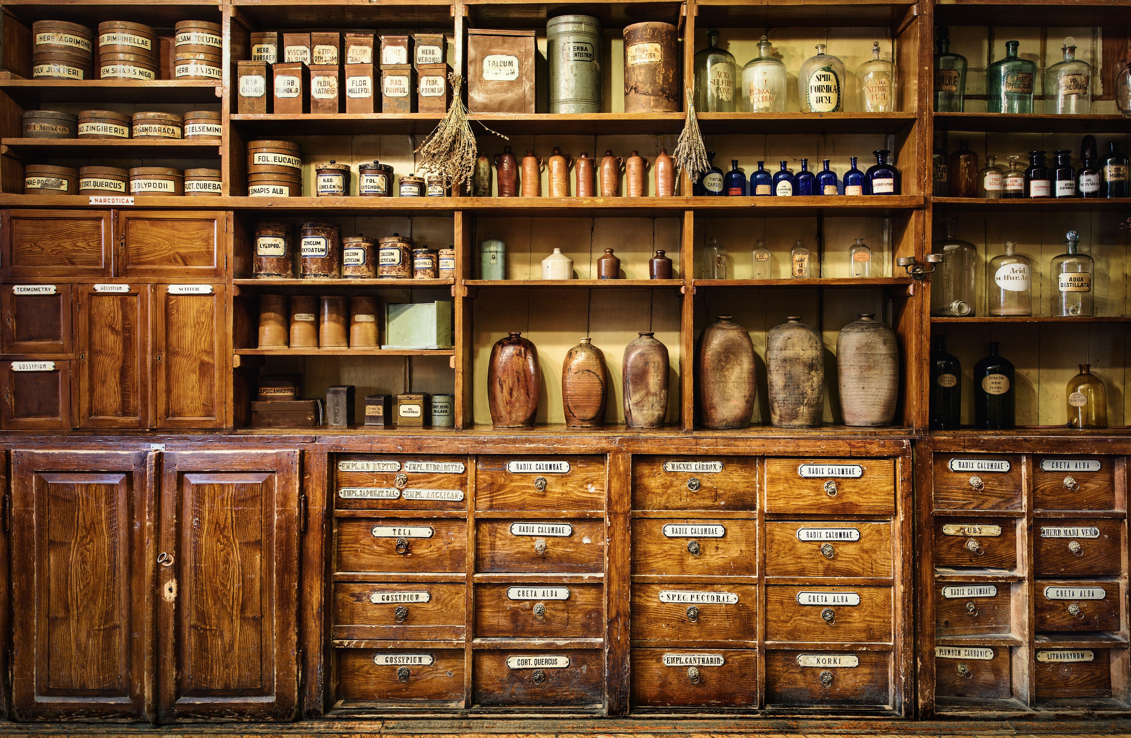 The Evolution of Pharmacy From Dispensing to Site of Care