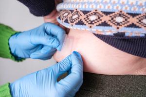 Fentanyl-Responsive Microneedle Patch Automatically Releases Naloxone in Preclinical Study