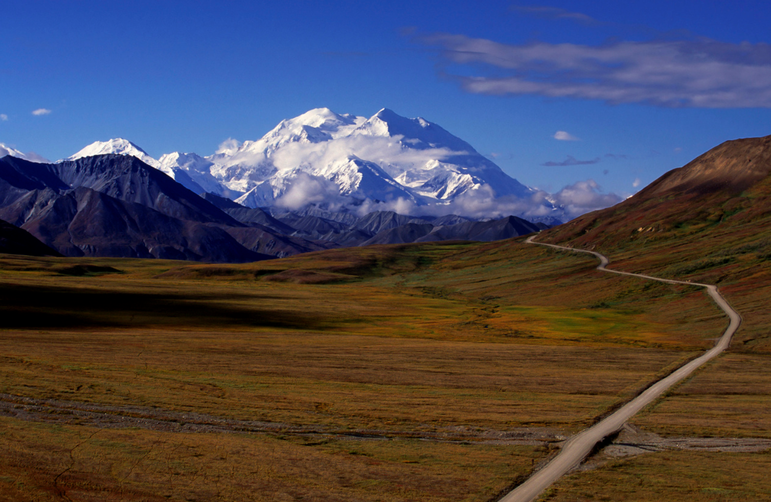 Поставь mountain. Аляска гора Денали. Северная Америка-гора Мак-Кинли, Аляска. Гора Денали (Мак-Кинли). Денали Аляска Северная Америка.