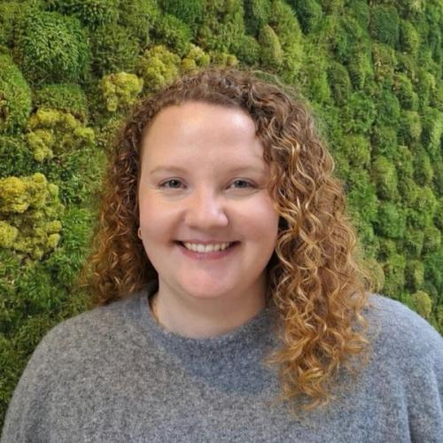 Aislinn Antrim, Associate Editorial Director