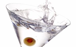 Study Examines Impact of Alcohol on Health, Drug Interactions in Older Women