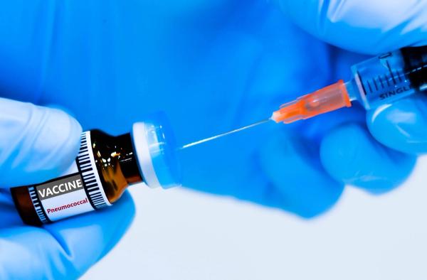 Pneumococcal vaccine bottles and syringes for preventing pneumonia - Image credit: kitsawet | stock.adobe.com
