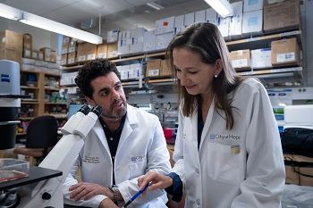 Saul Priceman, PhD, City of Hope associate professor, Department of Hematology & Hematopoietic Cell Transplantation, and Tanya Dorff, MD, City of Hope section chief, Genitourinary Disease Program, and their teams worked together on the phase 1 clinical trial using a City of Hope-developed CAR T cell therapy for prostate cancer -- Image Credit: © City of Hope