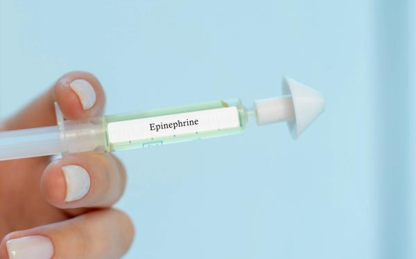 Epinephrine Intranasal Medications | Image Credit: luchschenF | stock.adobe.com