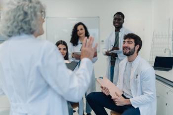 Pharmacy students on rotation -- Image credit: Zamrznuti tonovi | stock.adobe.com