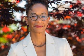 Jeannine Lynch Headshot 1.jpg