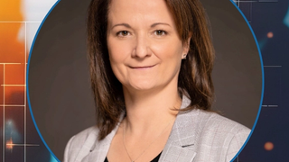 Amy Hessels, Bayer