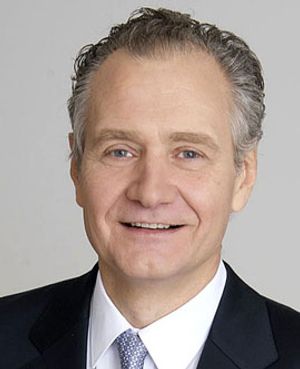 STEFAN_OSCHMANN_large.jpg