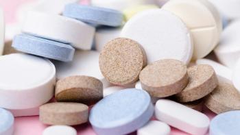 pills and tablets close-up, soft focus | Image Credit: © ANTON - STOCK.ADOBE.COM