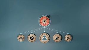 woods block step on table with icon Action plan, Goal and target, success and business target concept, project management, company strategy | ©Smile Studio AP - stock.adobe.com