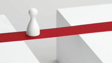 Overcoming Biologic Drug Formulation Hurdles; image: DANIEL COULMANN - STOCK.ADOBE.COM