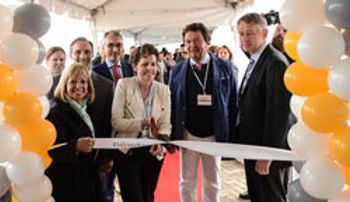 Ribbon_Cutting__2_250.jpg