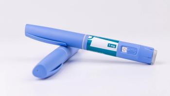 Blue medical pens for glp-1 semaglutide therapy on a white background for illustrating diabetes control and morbid obesity treatment. | Image credit: © Shutterly - © Shutterly - stock.adobe.com