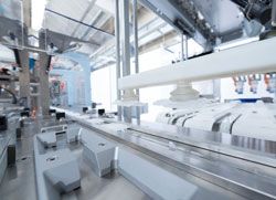 Horizontal Flow Wrapper Packages Single Blow-Fill-Seal Vials