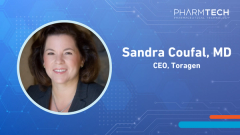 Sandra Coufal, Toragen