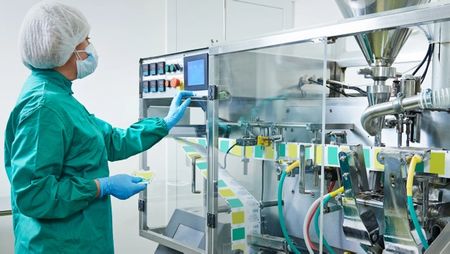  FDA Inspections Remain Stalled During the COVID-19 Pandemic; Image: Kadmy.AdobeStock.com