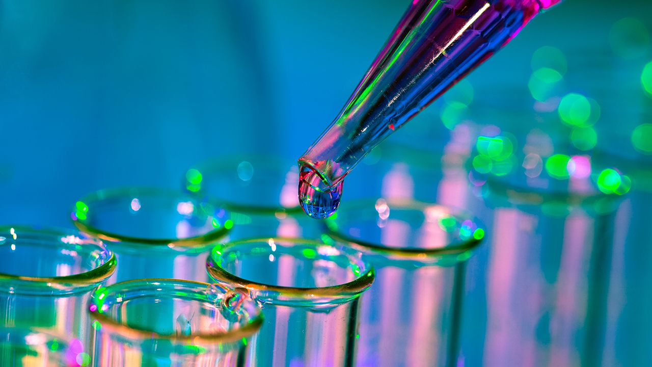 Pipette adding fluid to one of several test tubes | Image Credit: © motorolka - stock.adobe.com