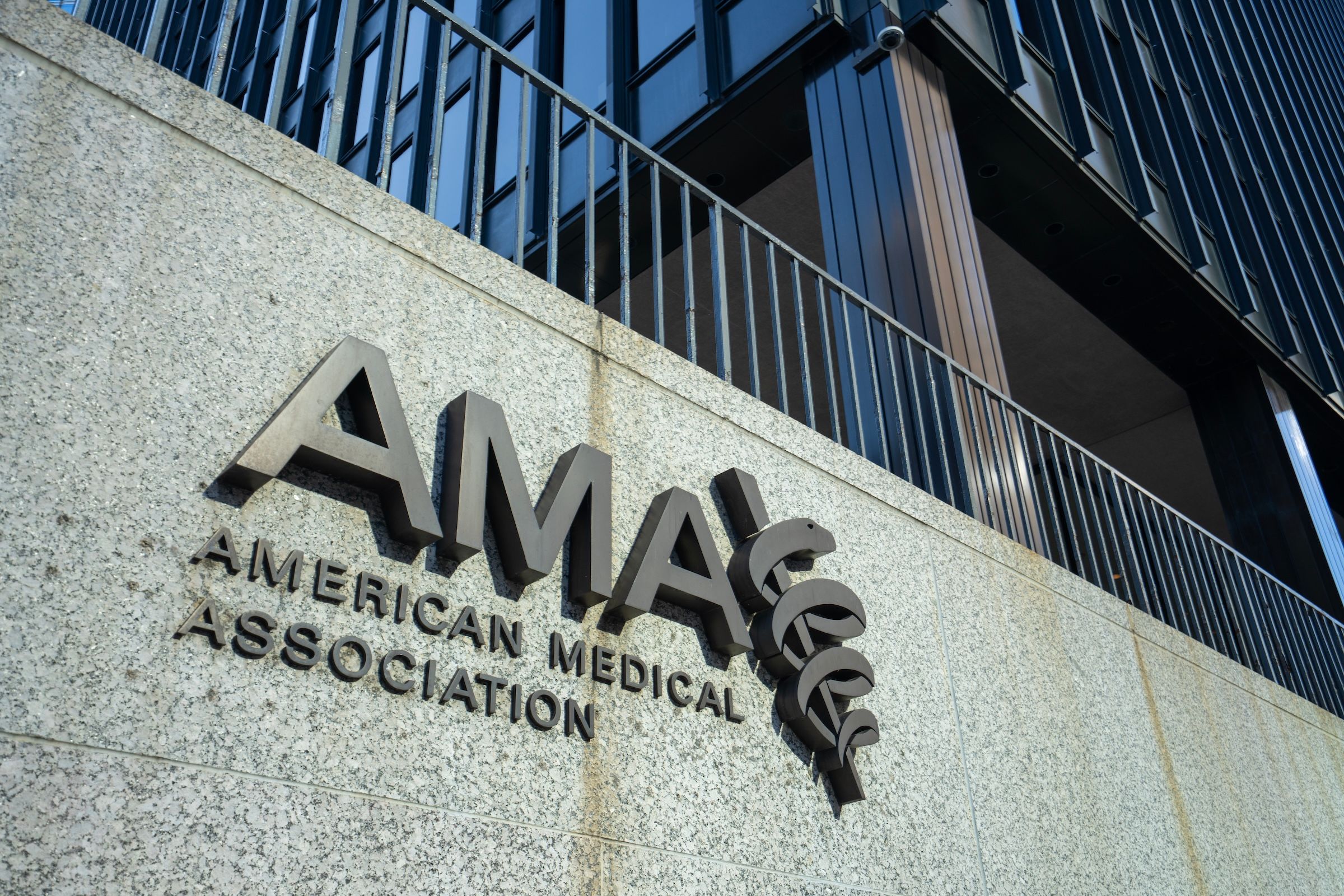 AMA presses CMS to hold the Jan. 1, 2027, deadline for electronic prior authorization © Tada Images - stock.adobe.com