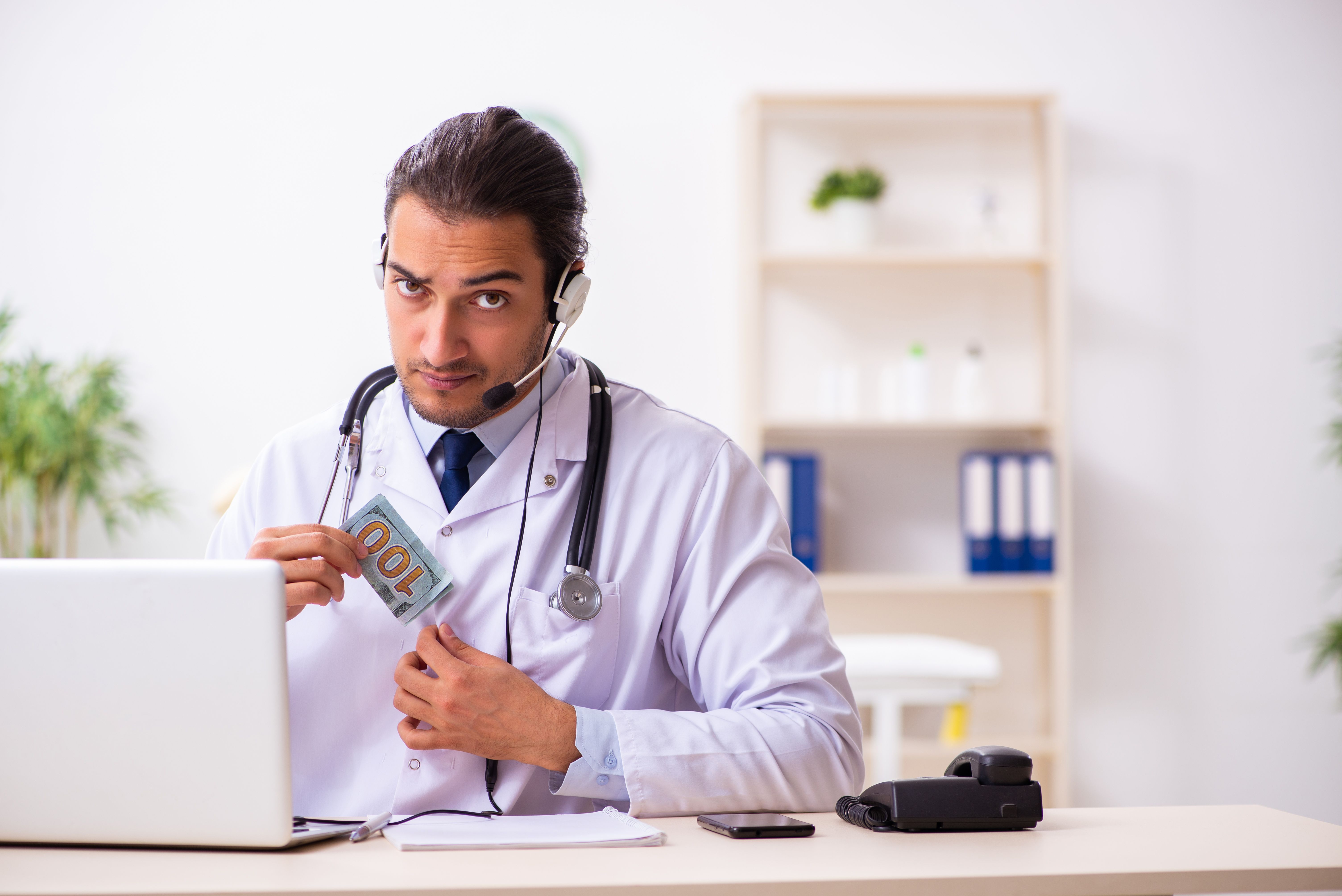 telehealth profit | © Elnur - stock.adobe.com