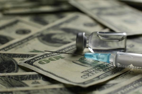 shots money | © Qwenergy - stock.adobe.com