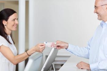 ©racom/Shutterstock.com