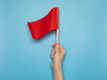 red flag | © Sergey Chumakov - stock.adobe.com