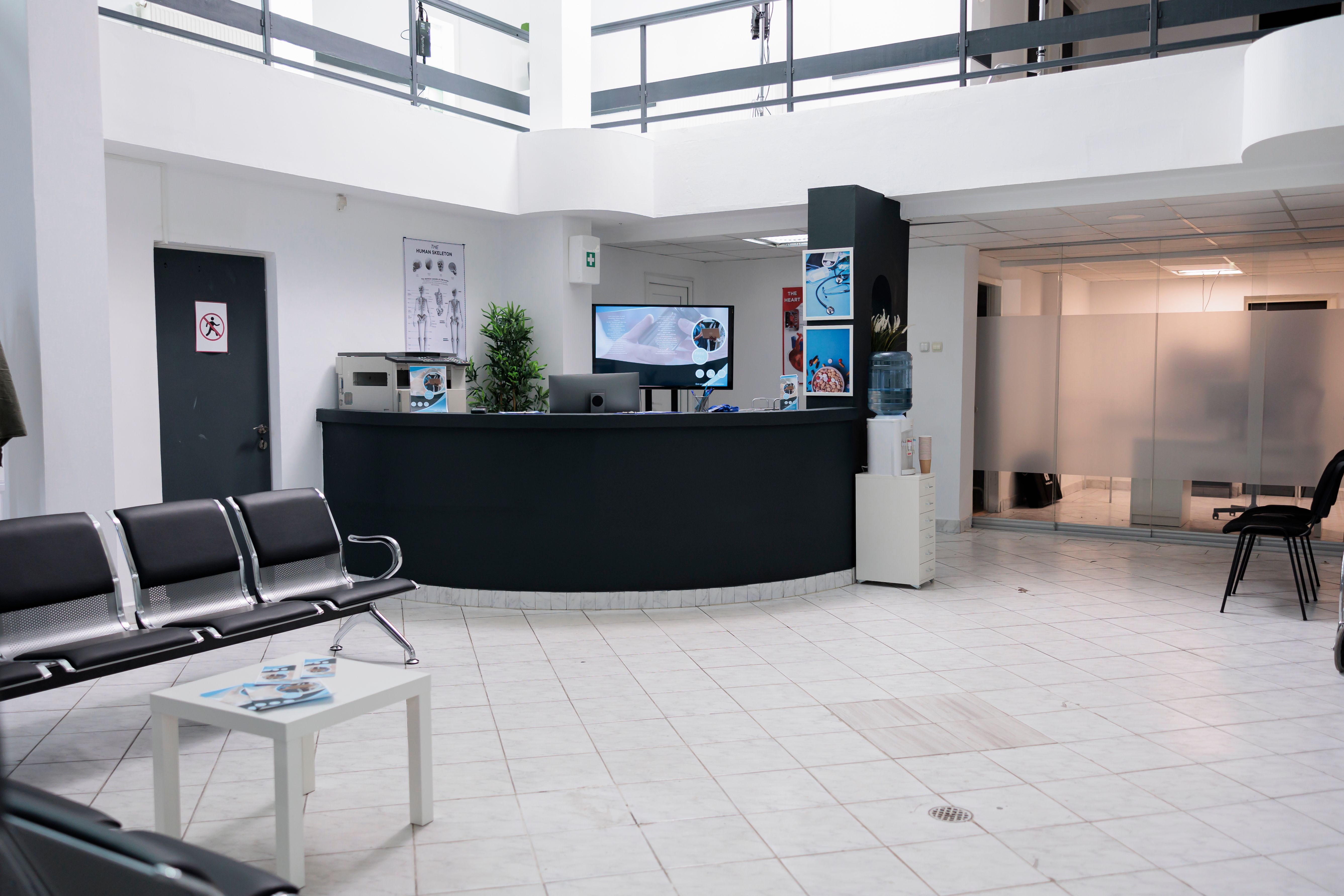empty waiting room | © DC Studio - stock.adobe.com