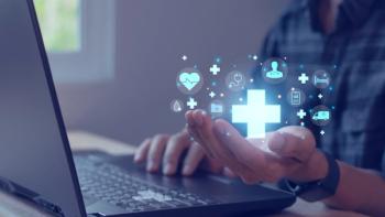 doctor on computer | © Thanadon88 - stock.adobe.com