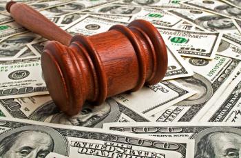 gavel cash | © domnitsky - stock.adobe.com