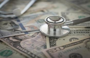 cash stethoscope | © utah51 - stock.adobe.com