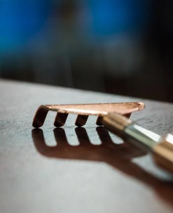 Back scratcher