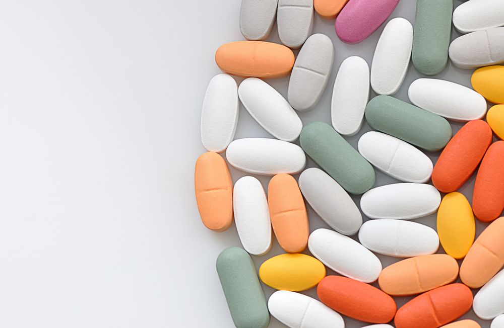 Как называется разноцветные таблетки. Цветные таблетки. Капсула (лекарственная форма). Pharma таблетки. Твердые лекарственные формы капсулы.