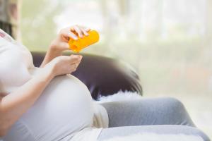 pregnant pills