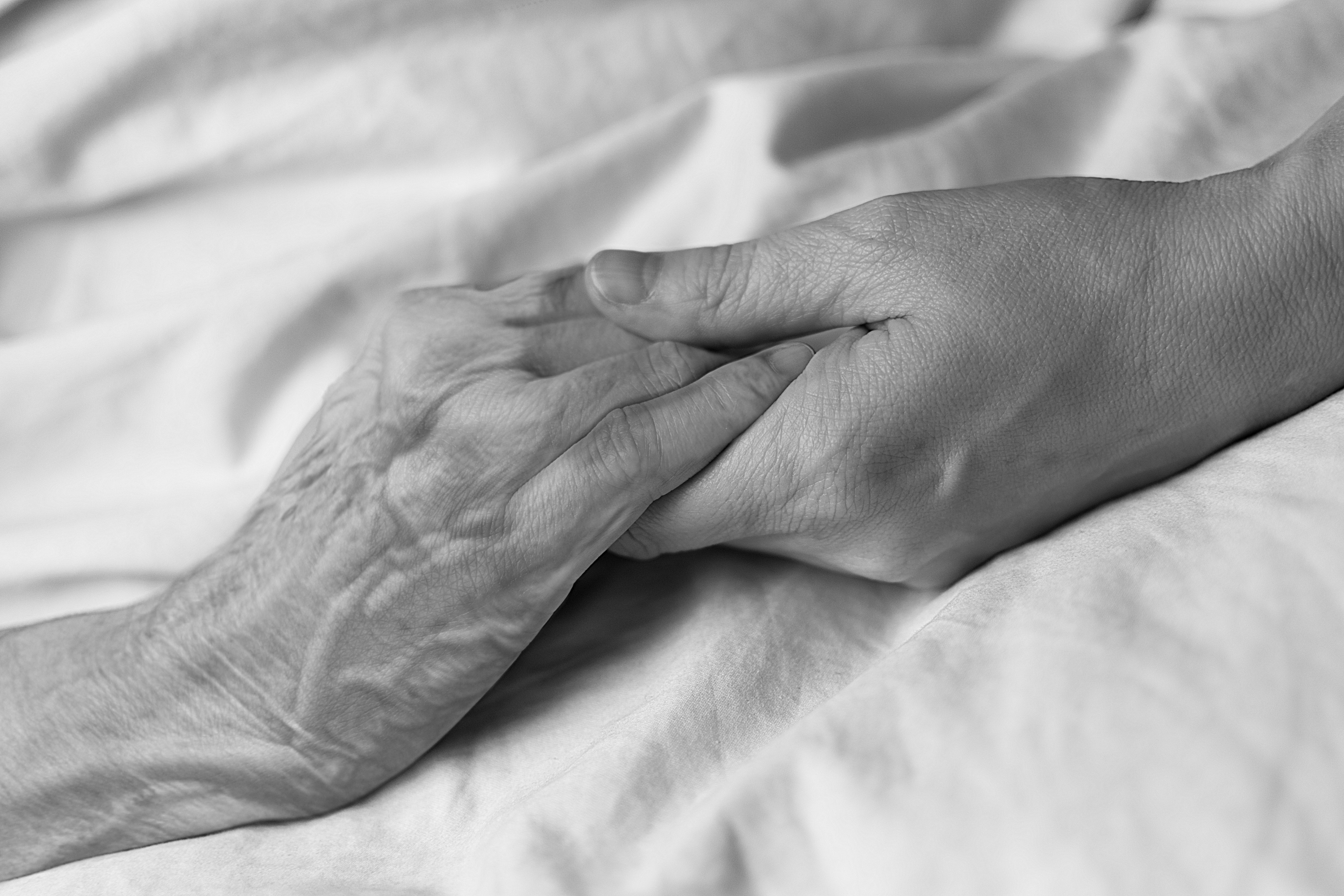 Guidelines for Supporting the Dying and Their Families | Psychiatric Times