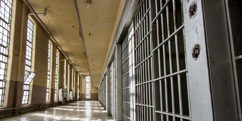 suicide in prison, mental illness