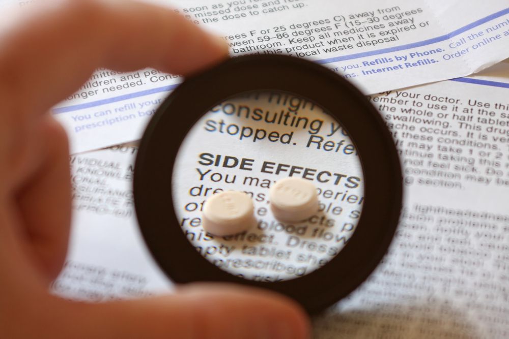 (Side effects ©CatherineLall/Shutterstock.com)