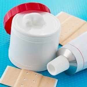 Adding Topical Corticosteroids to a Regimen of Etanercept in Patients with Plaque Psoriasis