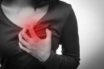 Chest pain (©TheerapolPongkangsanananShutterstock.com)