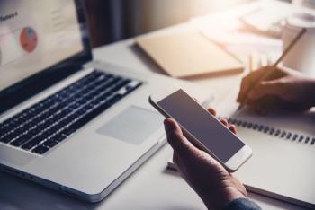 Computer search (©PhotobyPhotoBoy__AdobeStock)