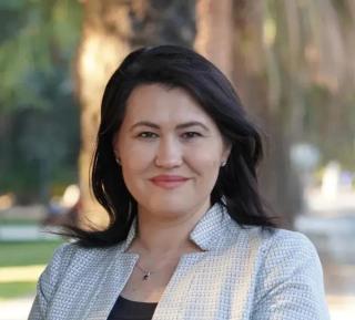 Thriving with Arthritis: Health Insights from Diana Girnita, MD, PhD