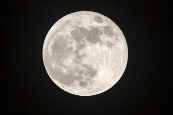 Full moon on the dark night | Image Credit: © tuiphotoengineer - stock.adobe.com