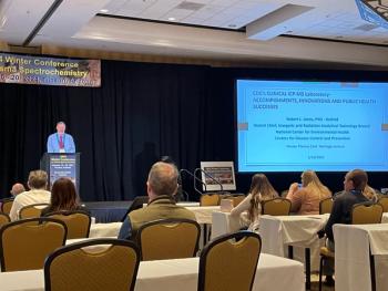 Robert Jones delivers his Heritage Lecture at the Winter Conference on Plasma Spectrochemistry. | Photo Credit: © Will Wetzel