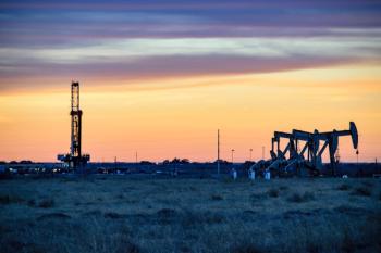 Shale Oil Rig and Pumpjack | Image Credit: © FreezeFrames - stock.adobe.com